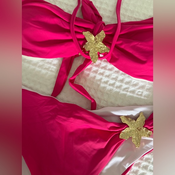 Bikini - Picture 2 of 3